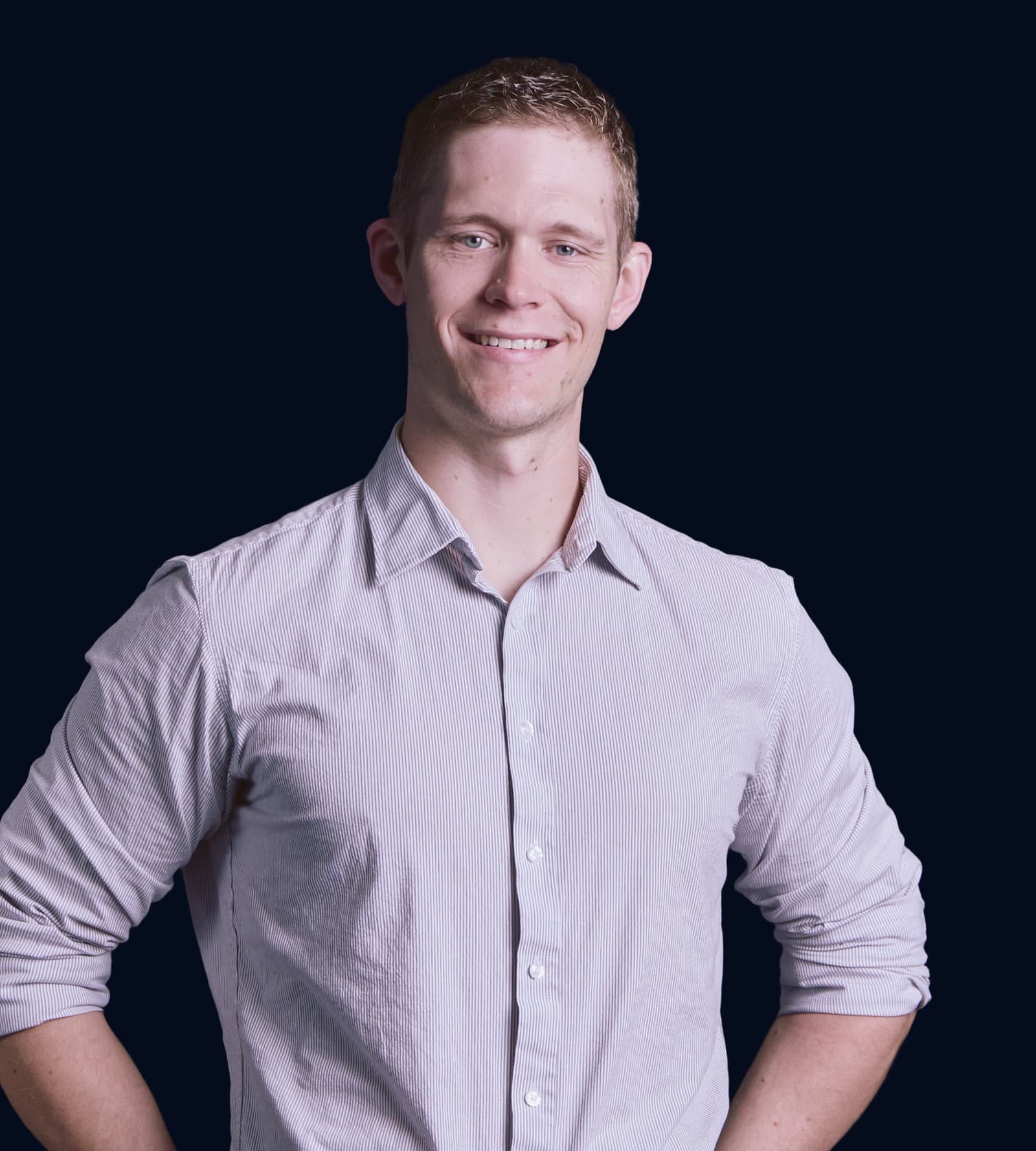 Josh Thomas head shot